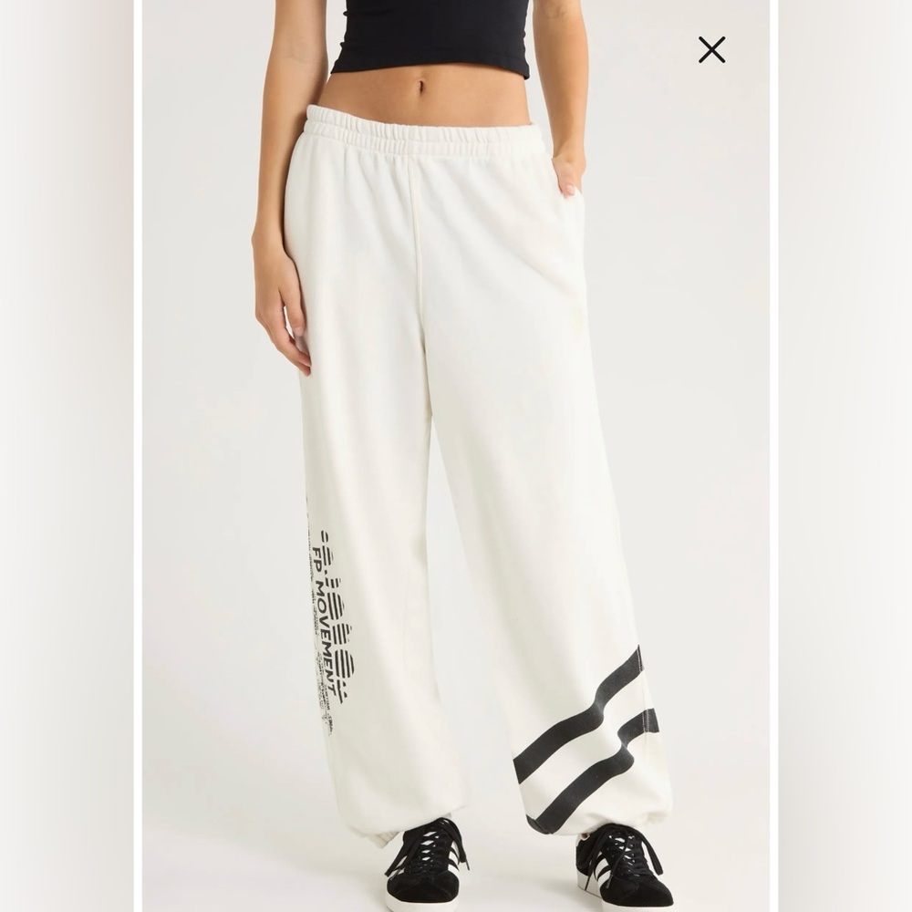 FP Movement All Star Oversize Graphic Joggers size large